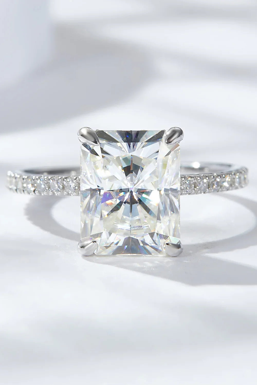 Moissanite Ring Giulia - 4-Carat Classic Sparkle Finish Women's Ring Velanci