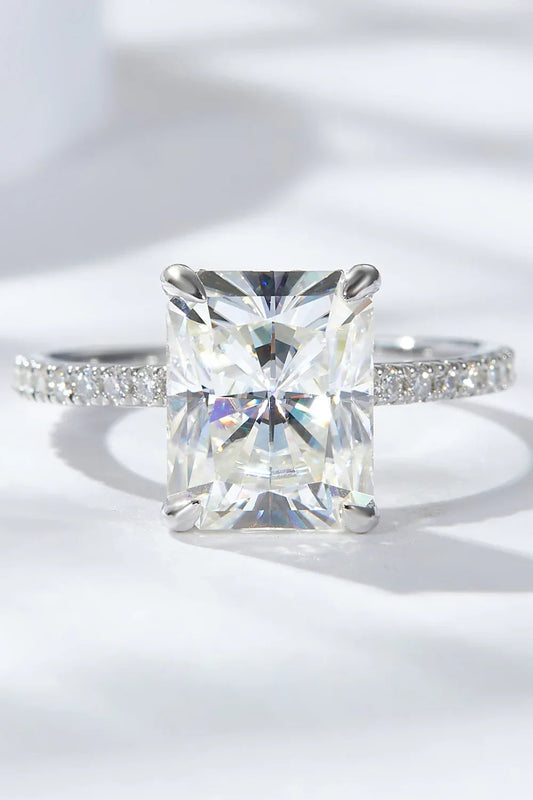 Moissanite Ring Giulia - 4-Carat Classic Sparkle Finish Women's Ring Velanci