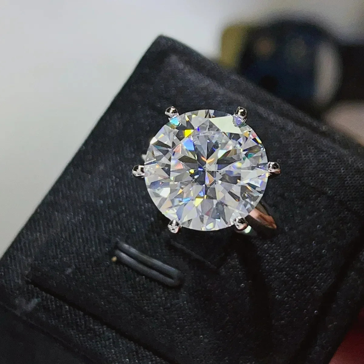 Ring Lia - 10ct Moissanite, Platinum-Plated Sterling Silver Women's Ring Velanci