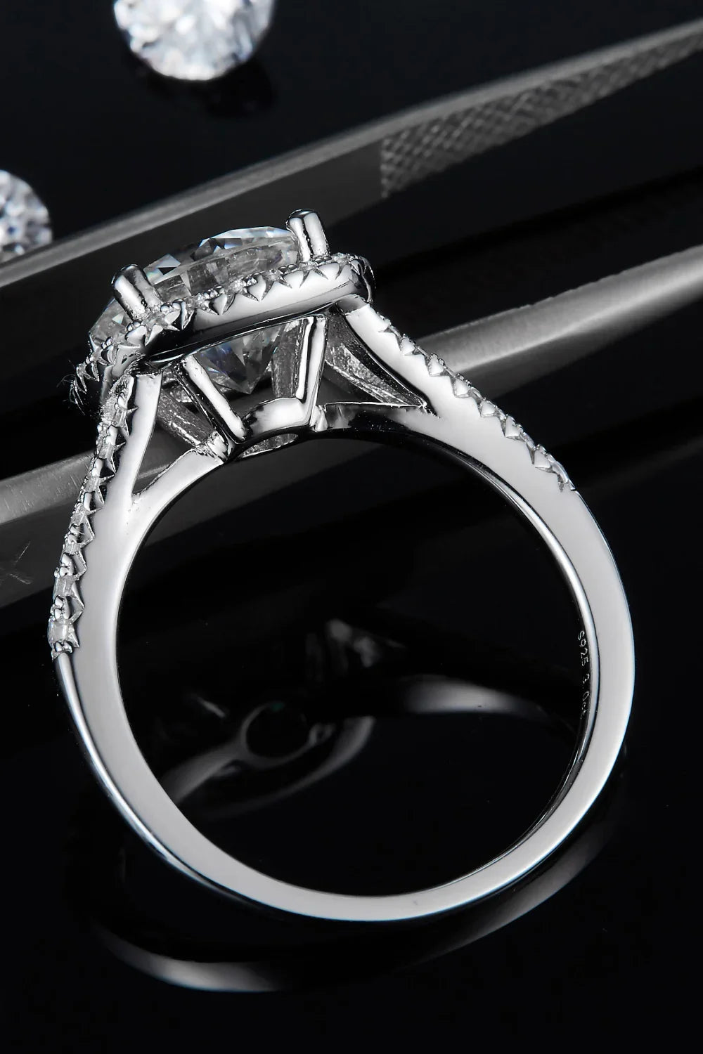 3 Carat Moissanite Halo Ring Giulia - Bold Center Sparkle Women's Ring Velanci