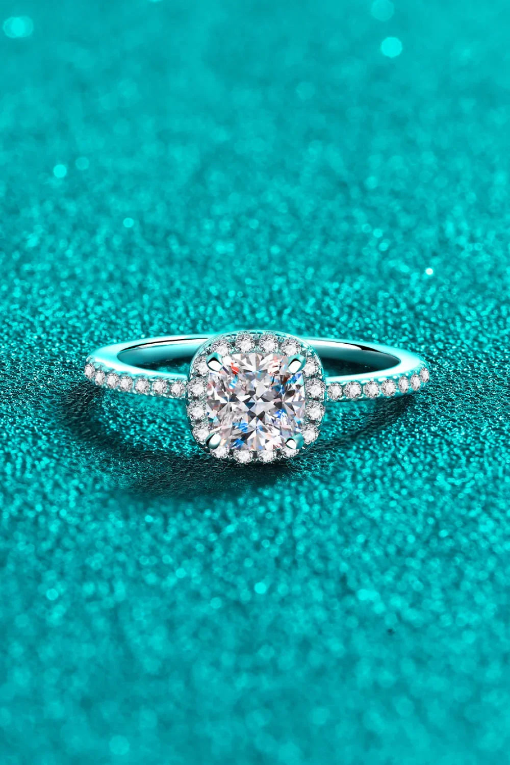 Minimalist Ring Giovanna - 1 Carat Moissanite Halo Silver Women's Ring Velanci