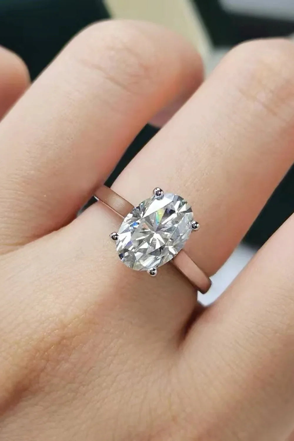 Moissanite Ring Giulia - 2.5ct Oval Solitaire Minimalist Women's Ring Velanci