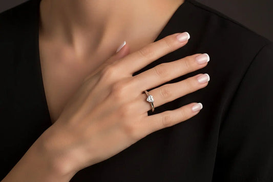 Anello Cuore Di Luce Elegante Giulia - Minimalist Style Velanci