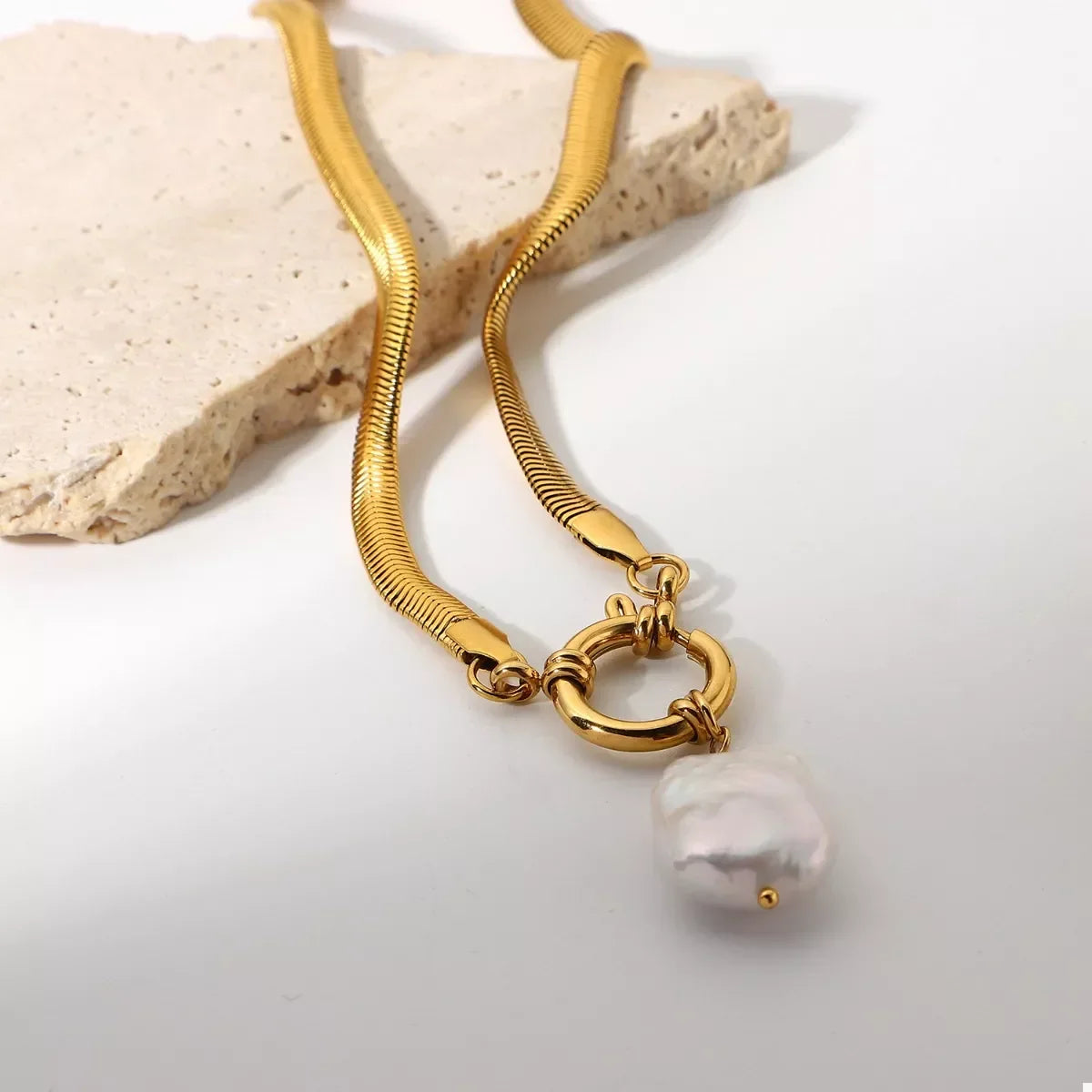Gold-Plated Freshwater Pearl Pendant Necklace - Elegant Velanci