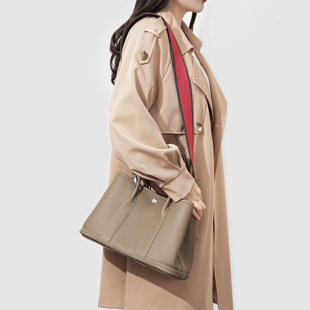 Royaume Secret Handbag: Elegance Redefined