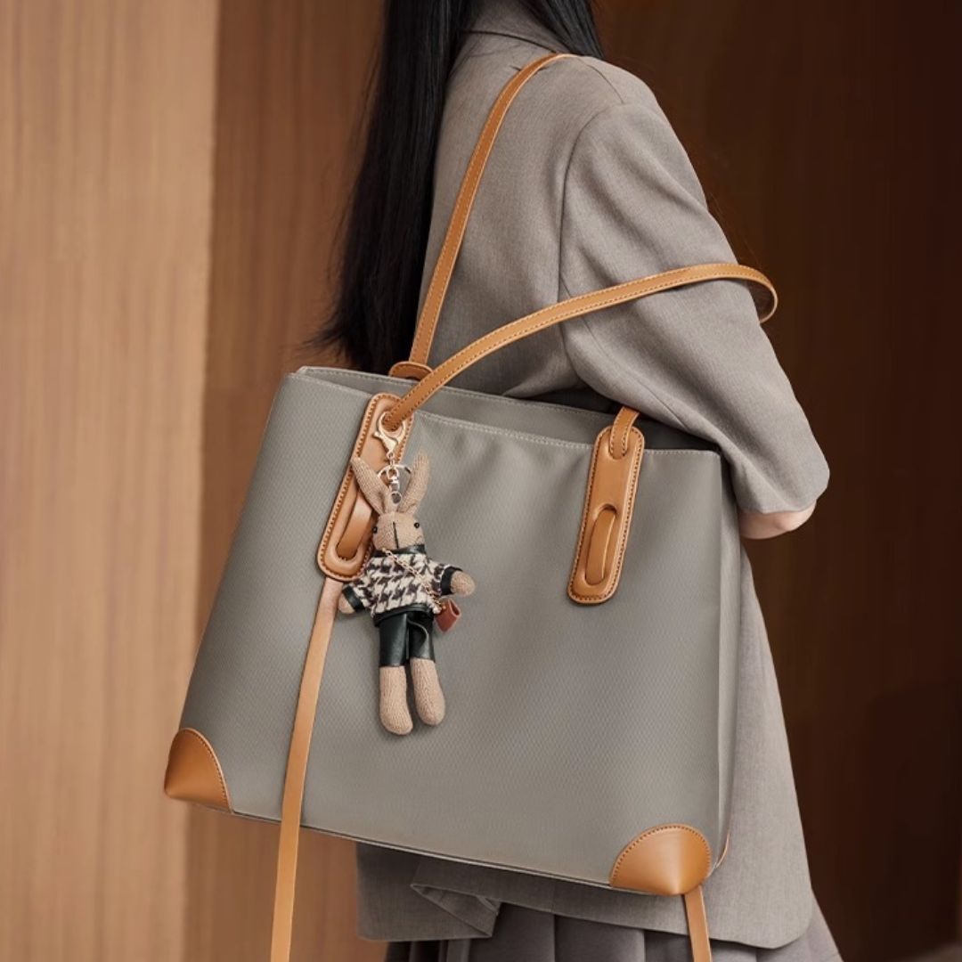 Velanci Ettorella Handbag - Midnight Glamour Redefined