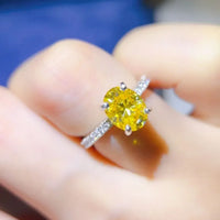 Anello Elena - 2 Carat Moissanite Sterling Silver Ring Women's Ring Velanci