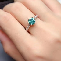 Ring Giulia - Emerald Green 2 Carat Moissanite, Sterling Women's Ring Velanci