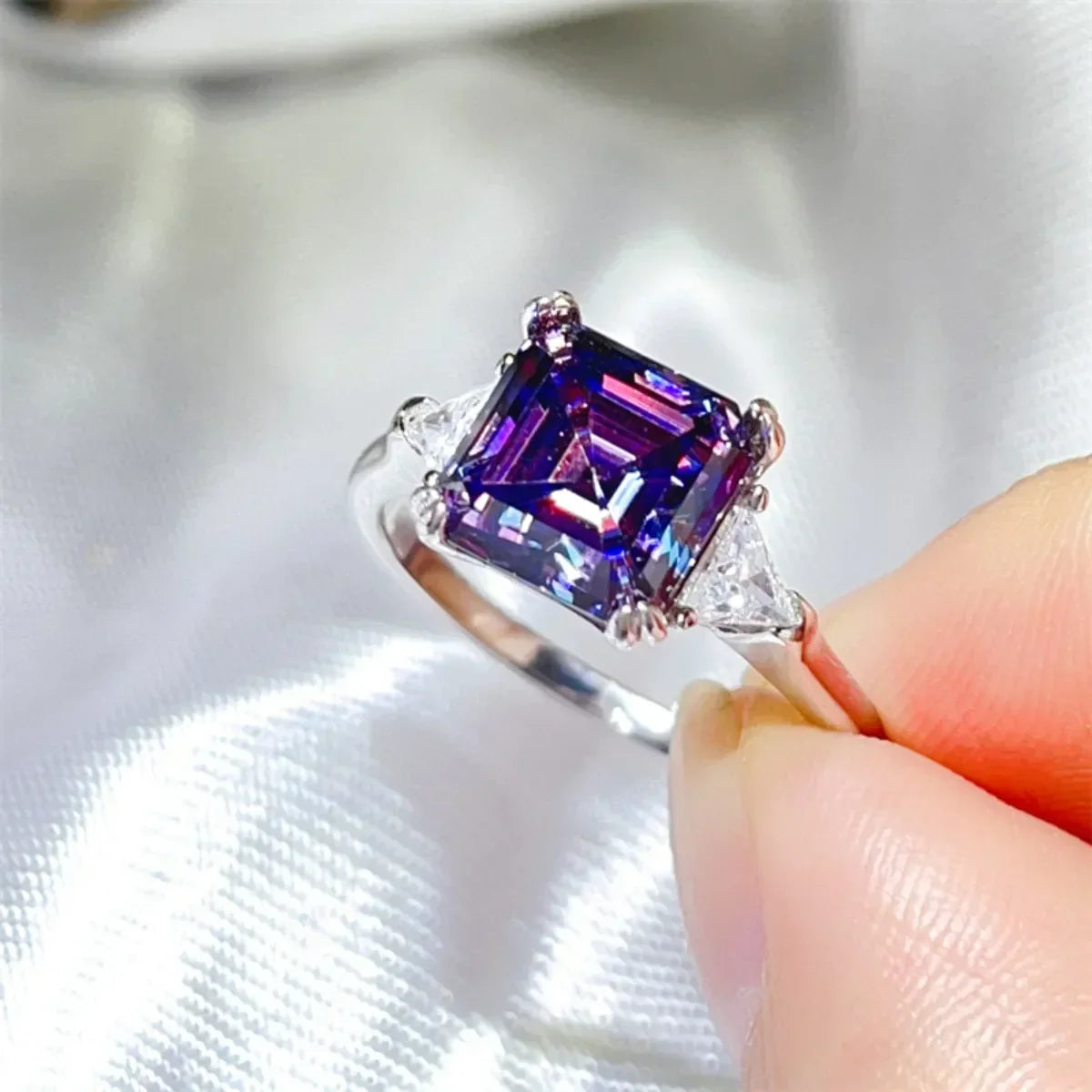 Ring Alessia - 3 Carat Moissanite Platinum-Plated Silver Women's Ring Velanci