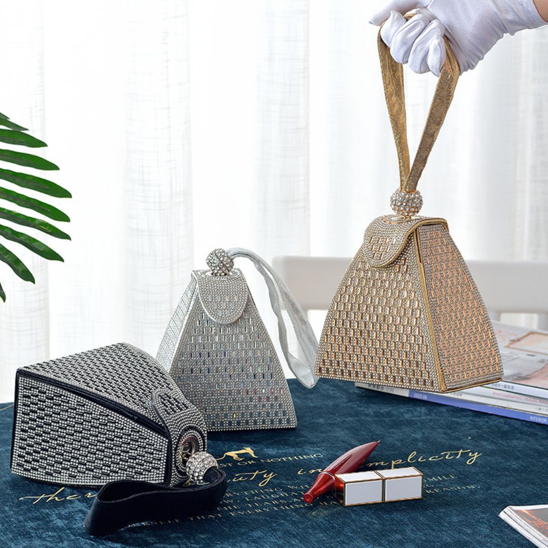 Élégance Divine Leather Handbag