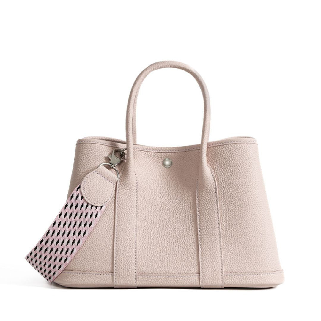 Royaume Secret Handbag: Elegance Redefined