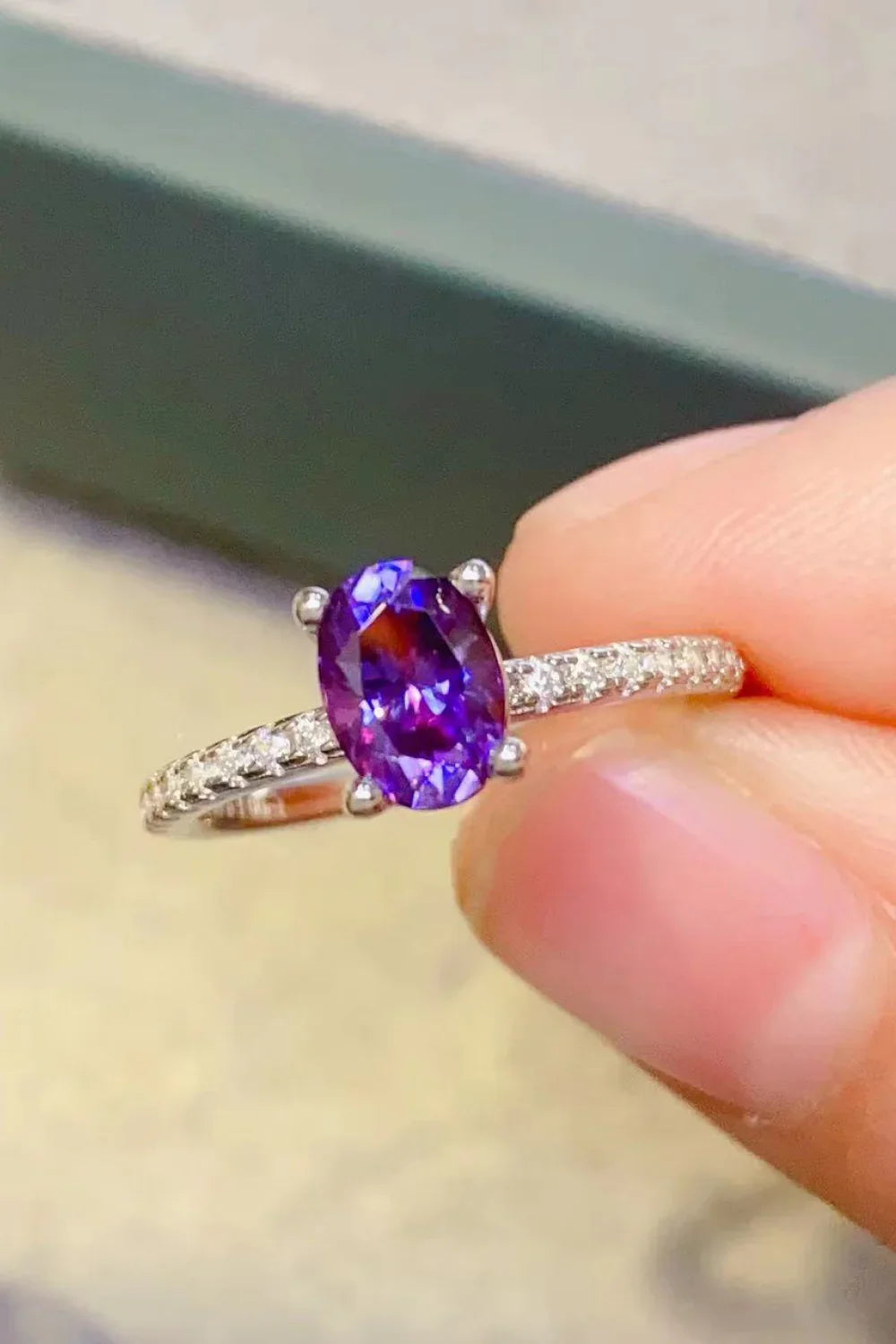 Ring Isabella - Purple Moissanite 1ct, 4-Prong Band Women's Ring Velanci