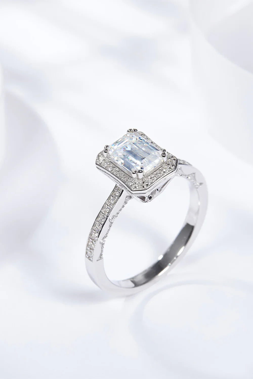 Ring Amelia - Emerald-Cut Moissanite Halo, Sterling Silver Women's Ring Velanci