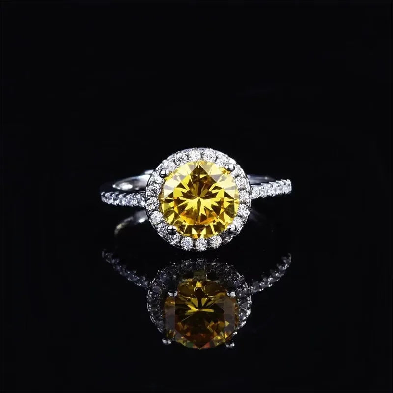 Moissanite Ring Giulia - 1 Carat Sterling Silver Shine Women's Ring Velanci