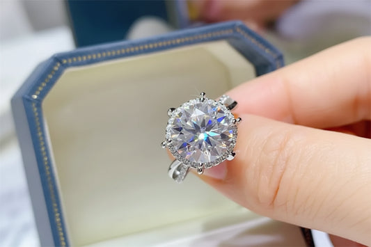 Moissanite Engagement Ring Giovanna - 5 Carat Round Cut Women's Ring Velanci