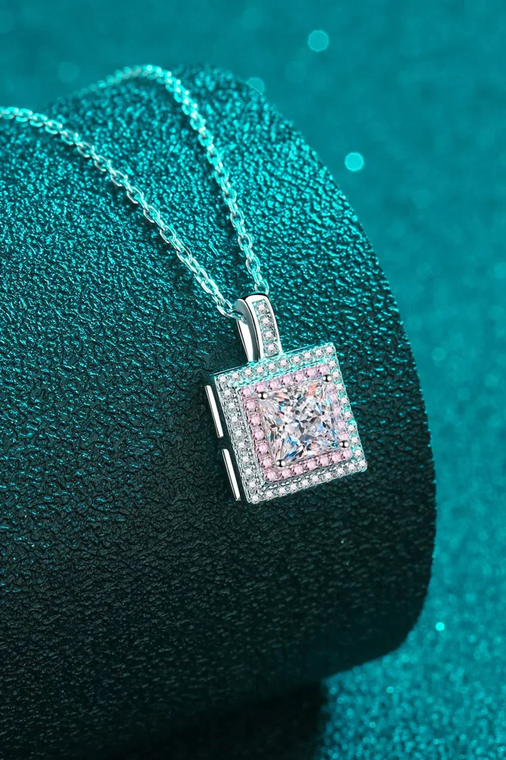 1 Carat Moissanite Square Pendant Necklace - Elegant Sparkle Velanci