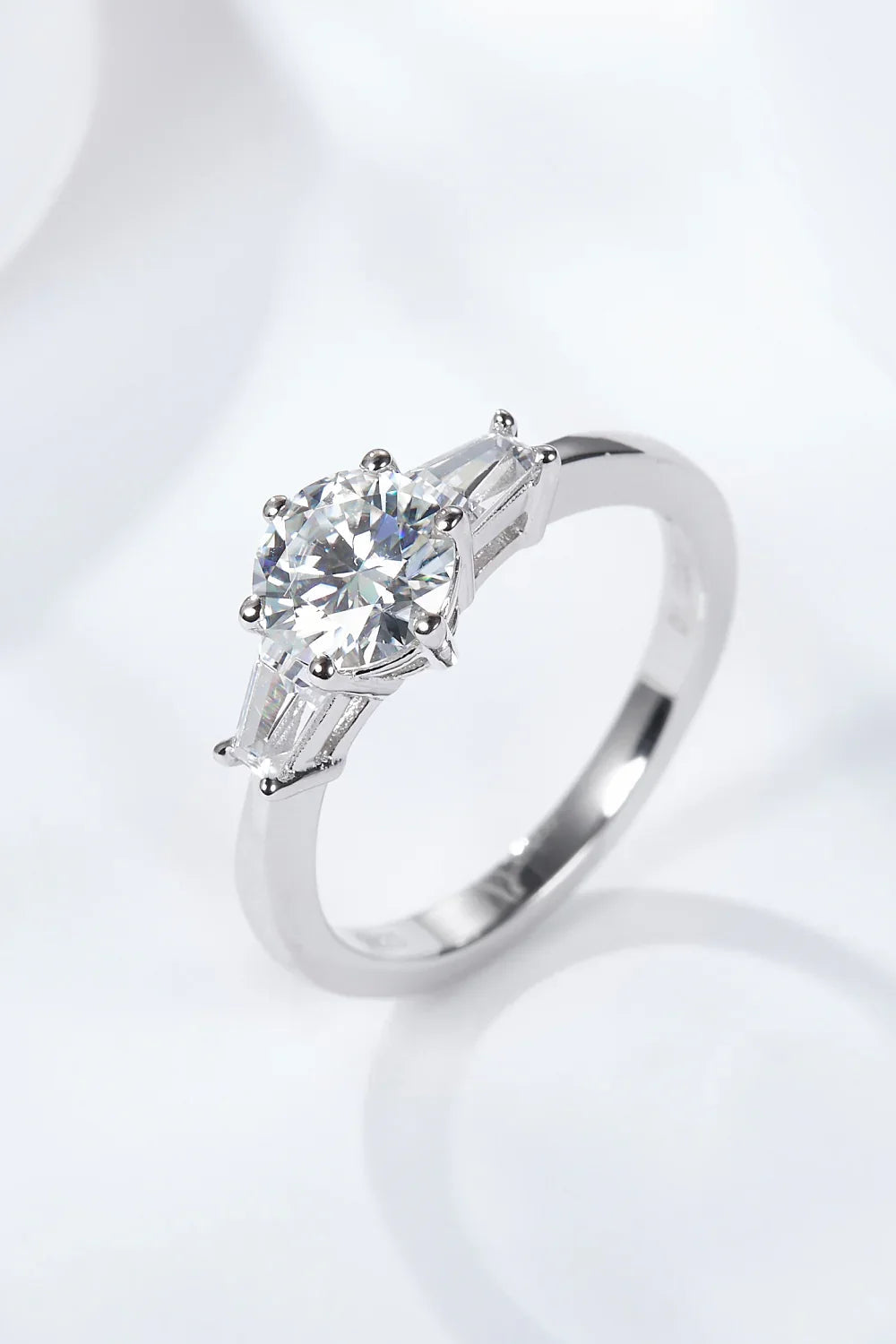 Ring Isabella - 1ct Moissanite Pt-Plated Center Solitaire Women's Ring Velanci