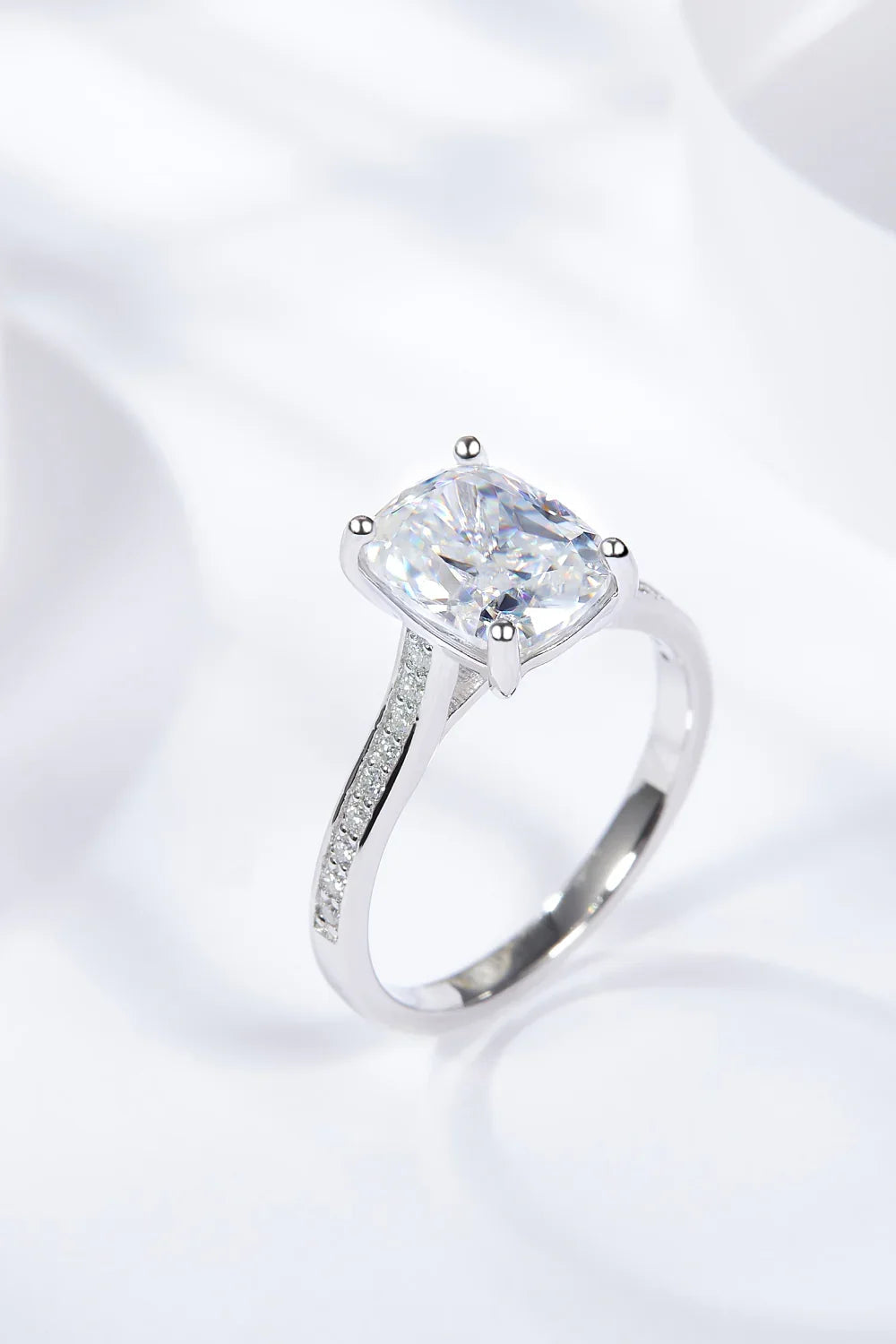 3 Carat Moissanite Ring Amara - Everyday Sparkle Shine Women's Ring Velanci