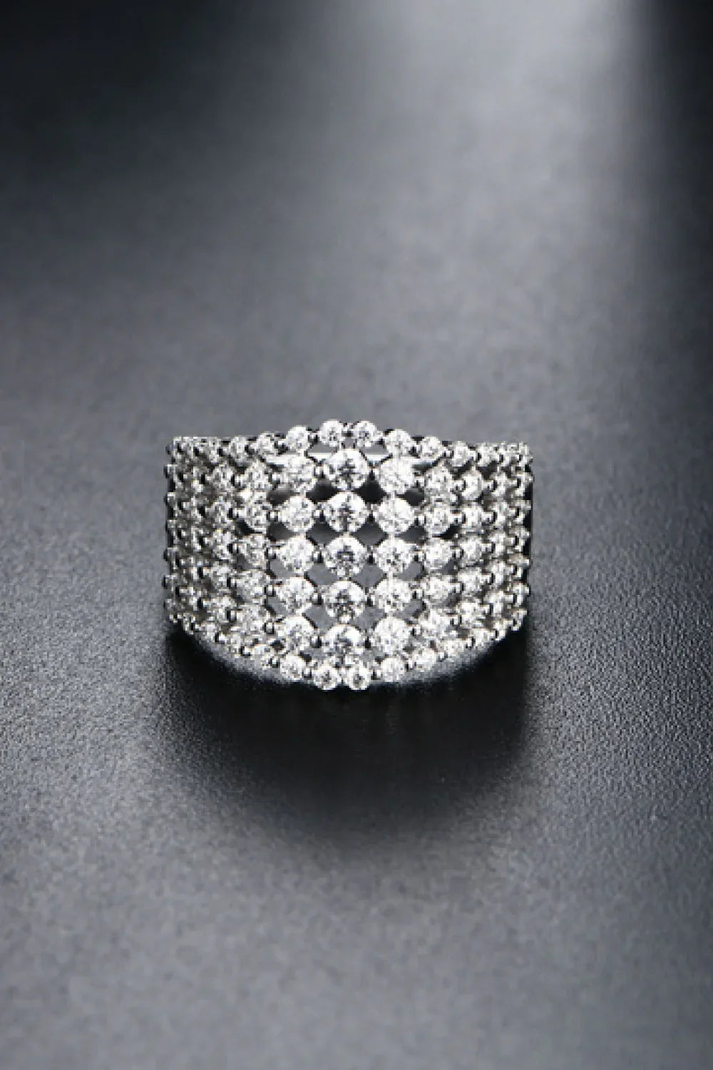 Ring Bianca - Moissanite Minimalist Coastal Sparkle Women's Ring Velanci