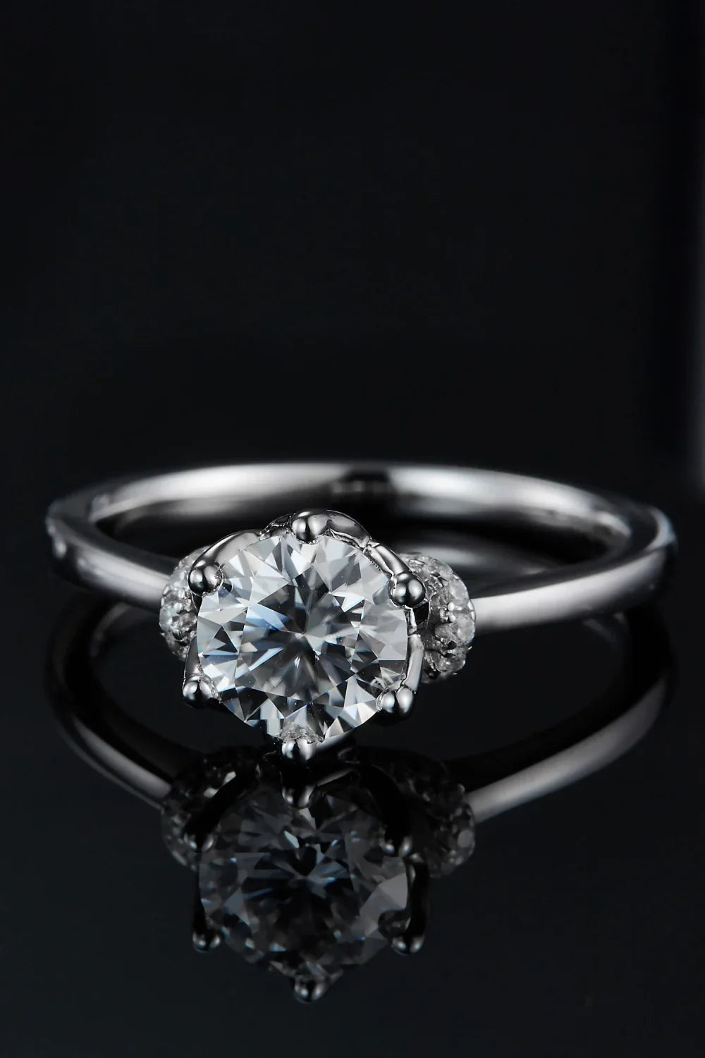 Ring Bianca - 1 Carat Moissanite Crown Sterling Silver Shine Women's Ring Velanci