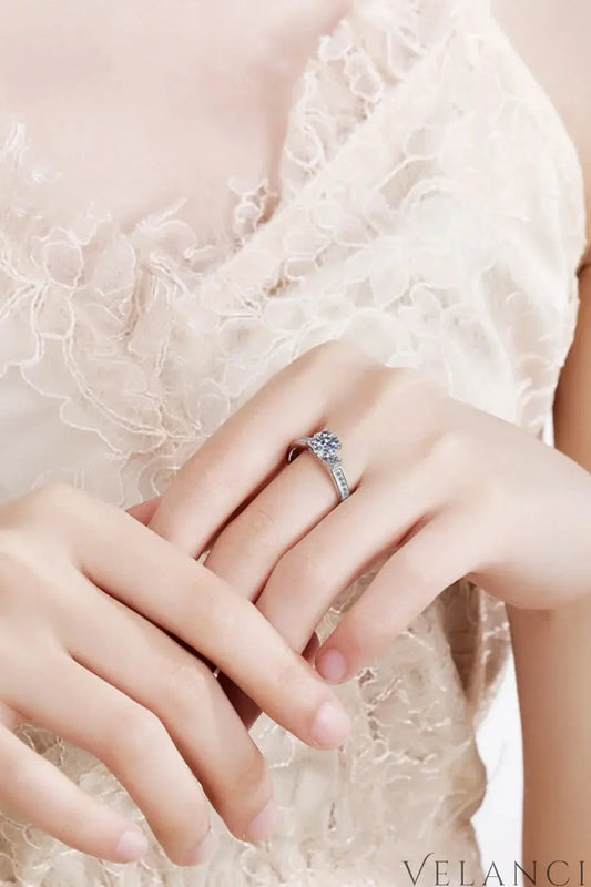 Moissanite Ring Luna - 0.8ct Centerpiece, Classic Shine Women's Ring Velanci