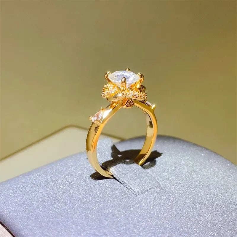 Ring Giulia - 1ct Moissanite Halo Sterling Silver Ring Women's Ring Velanci