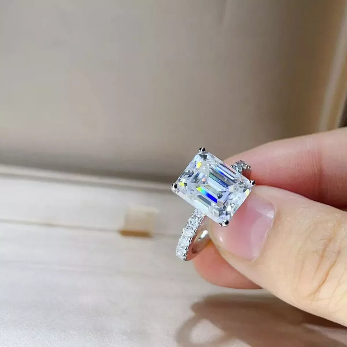 Ring Giulia - Emerald-Cut Moissanite, 5 Carat, Four-Prong Women's Ring Velanci