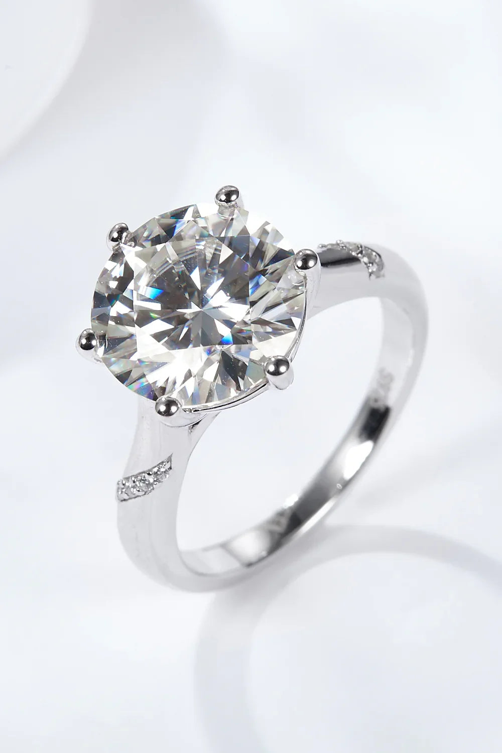 Ring Giovanna - 5 Carat Moissanite Solitaire Shine Women's Ring Velanci