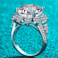 Ring Isabella - 10 Carat Moissanite Flower Halo Sparkle Women's Ring Velanci