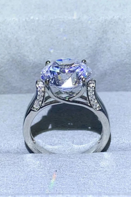 5 Carat Moissanite Ring Giovanna - Minimalist Brilliance Women's Ring Velanci