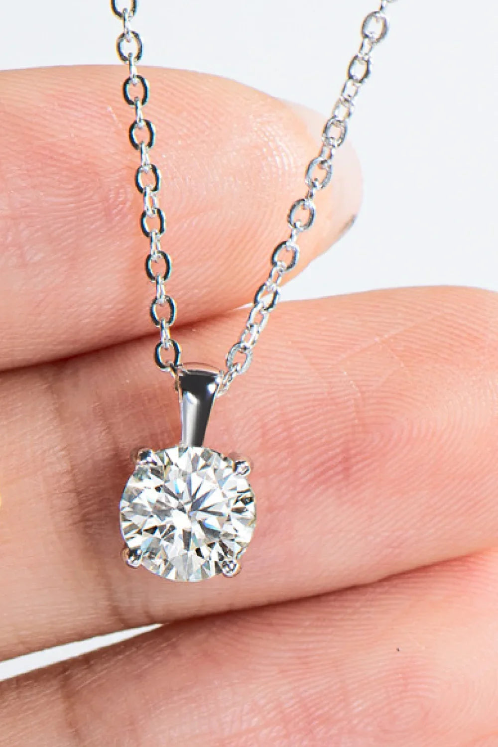Minimalist Sterling Silver Moissanite Necklace - 1ct Sparkle Velanci