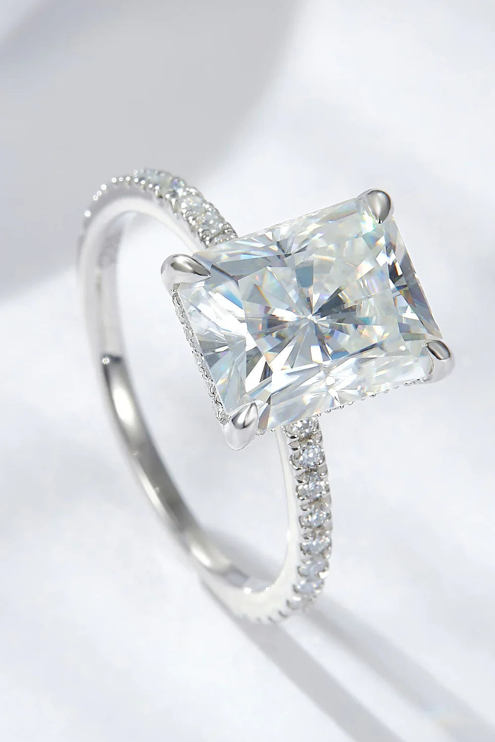Moissanite Ring Giulia - 4-Carat Classic Sparkle Finish Women's Ring Velanci