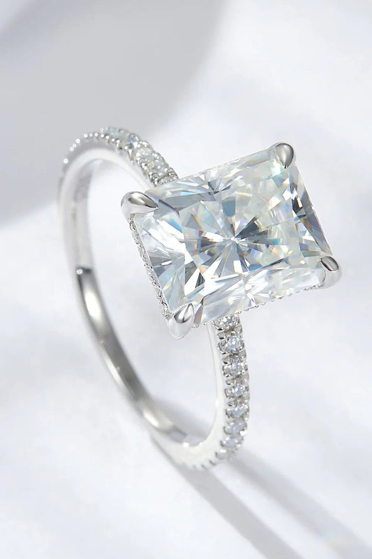 Moissanite Ring Giulia - 4-Carat Classic Sparkle Finish Women's Ring Velanci