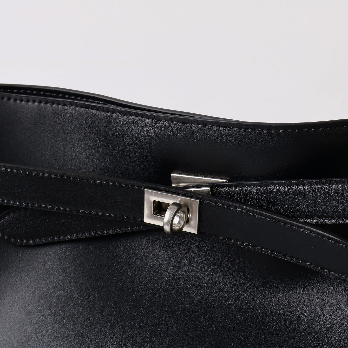 Elegant Waxed Calfskin Vintage Crossbody Baguette Bag