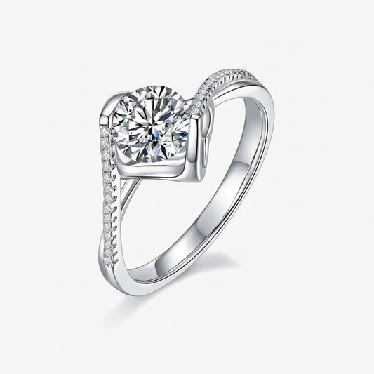 Ring Alessia - 1 Carat Moissanite Sterling Silver Twist Women's Ring Velanci