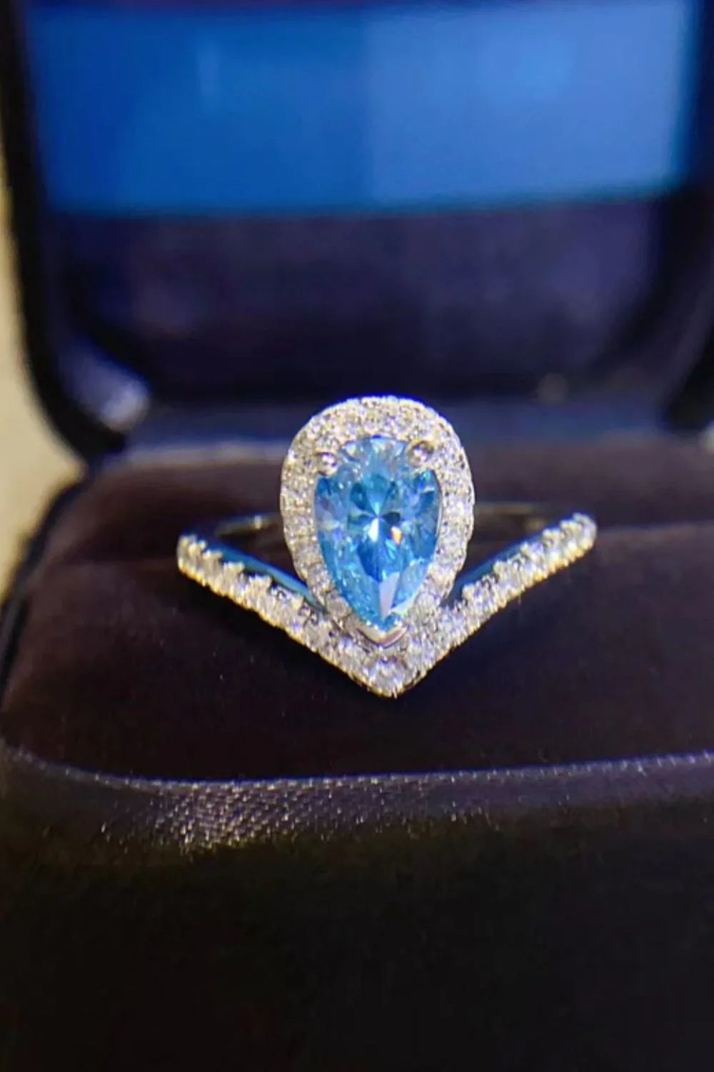 Ring Alessia - Pear Heart Moissanite Sterling Silver Women's Ring Velanci