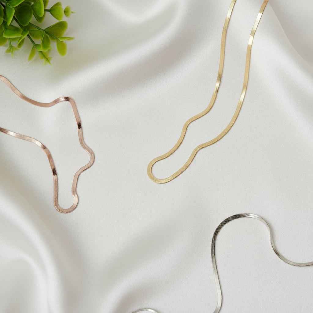 Herringbone Necklace Giovanna - Adjustable 16–18in Herringbone in Silver Gold or Rose Gold Velanci