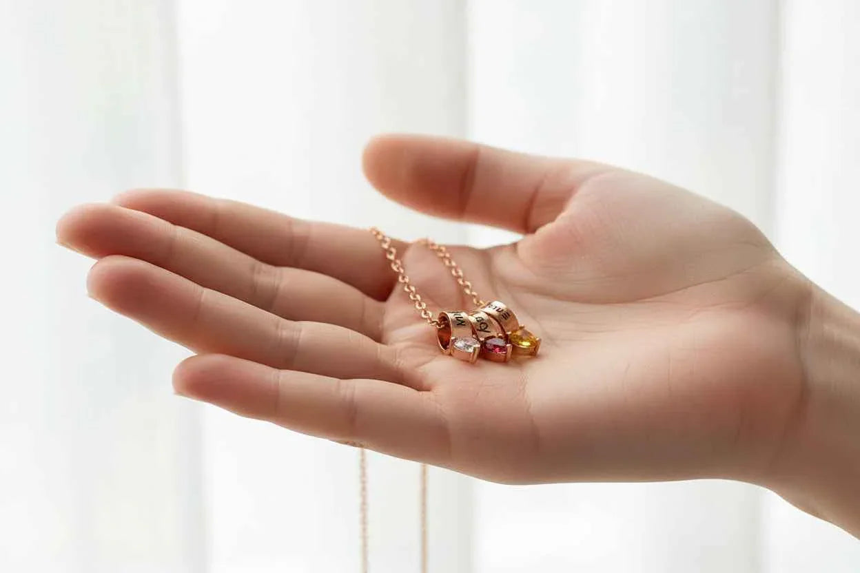 Custom Necklace Birthstone & Name – Gioia di Famiglia Personalized Pendant Velanci