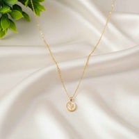 Necklace Alessia Pearl Tulip Pendant - Timeless Everyday Elegance On Gold-Plated Silver Chain Velanci