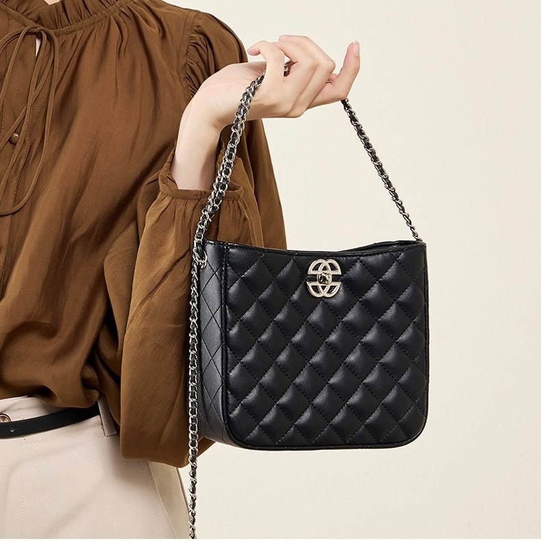 Genuine Cowhide Chain Bucket Bag – Elegant Commuter Tote