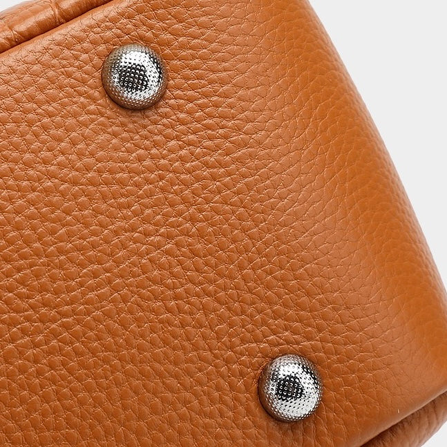 Croc-Embossed Leather Crossbody Bag for the Modern Woman