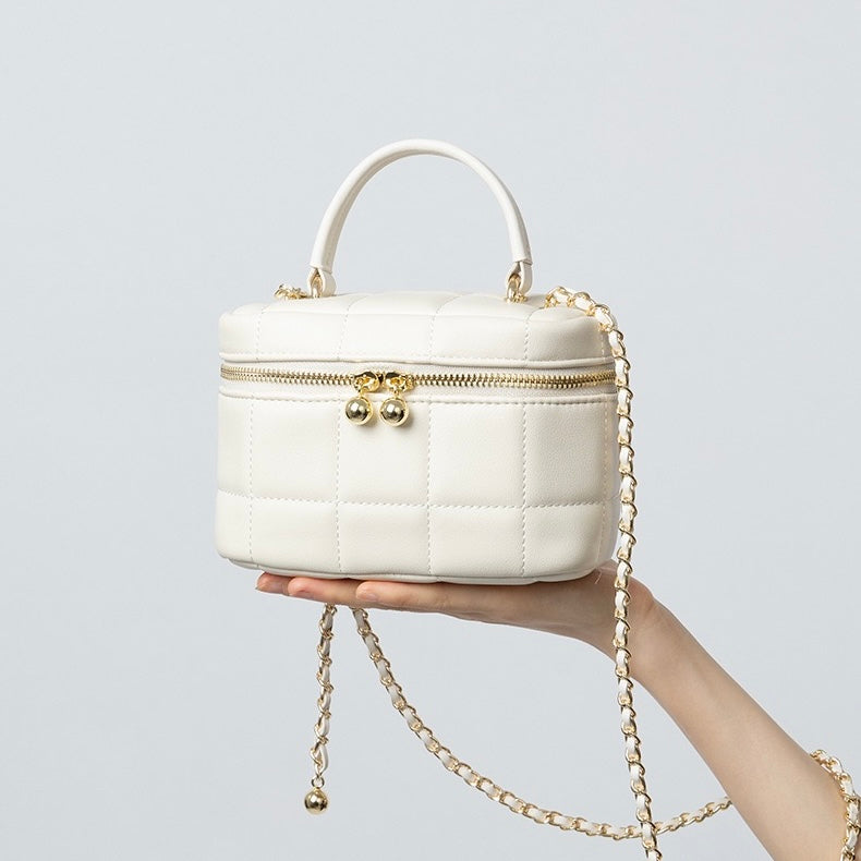 Elegant Genuine Leather Textured Chain Shoulder Bag