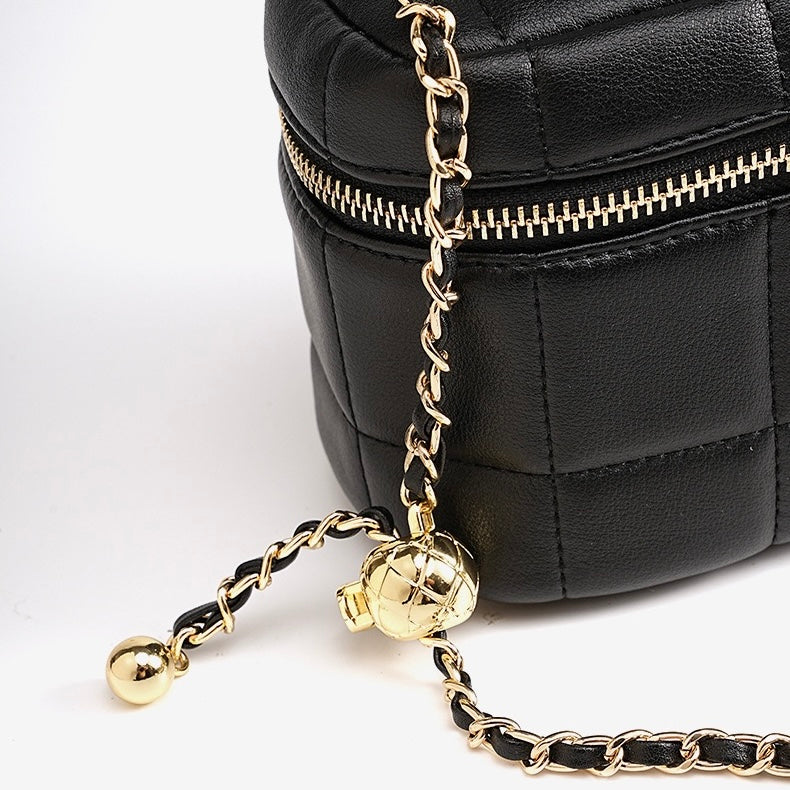 Elegant Genuine Leather Textured Chain Shoulder Bag