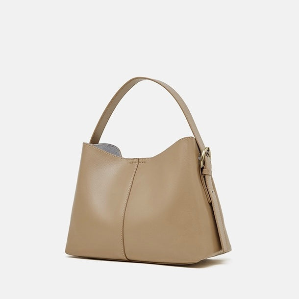 Elegant Vegetable-Tanned Leather Tote Bag with Dual Carrying Options