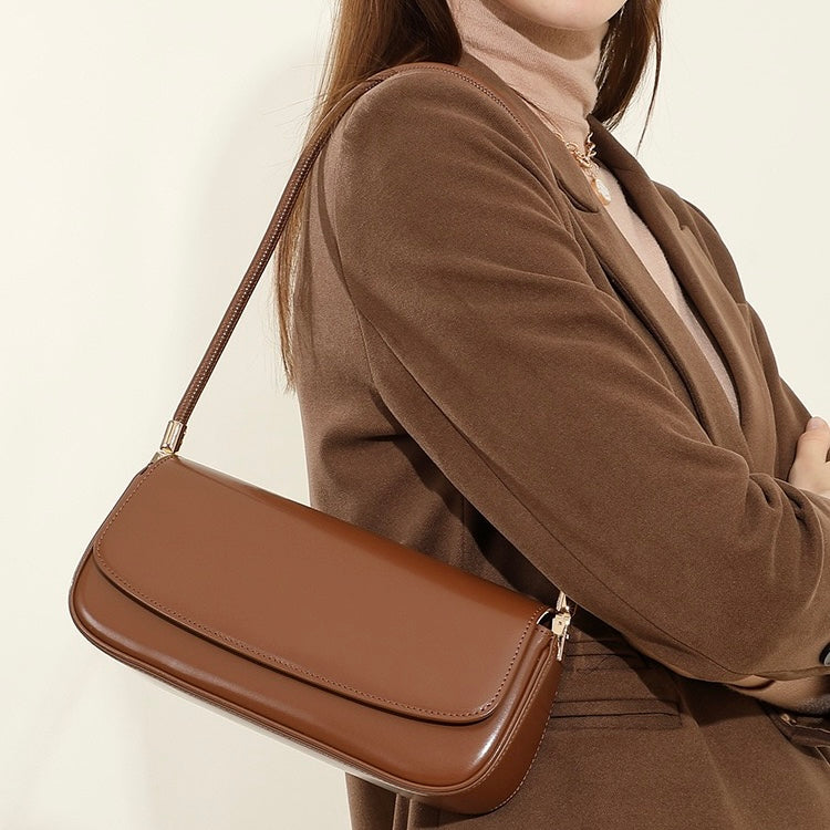 Elevate Your Everyday: Women’s Luxury Leather Minimalist Saddle Tote 2025