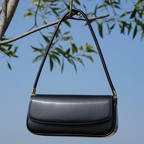 Elevate Your Everyday: Women’s Luxury Leather Minimalist Saddle Tote 2025