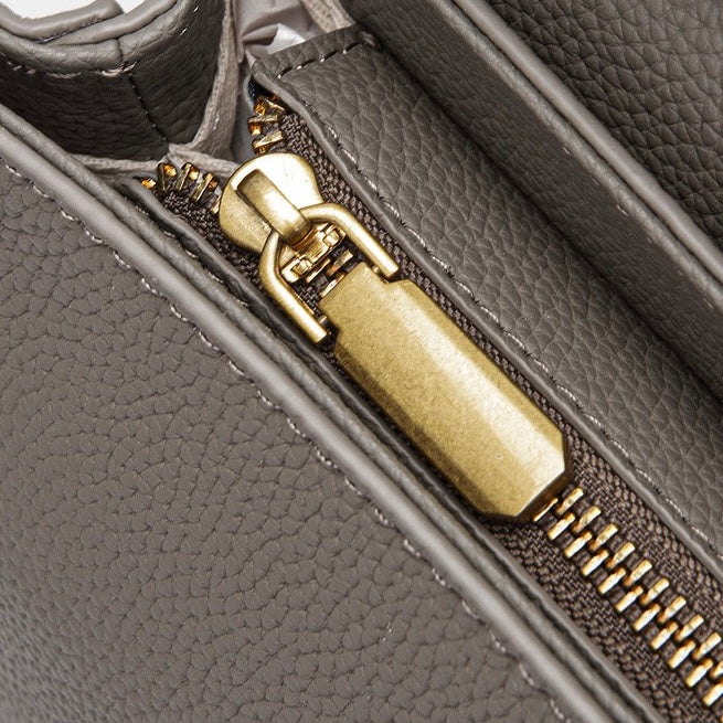 Elegant Leather Shell Chain Crossbody Bag