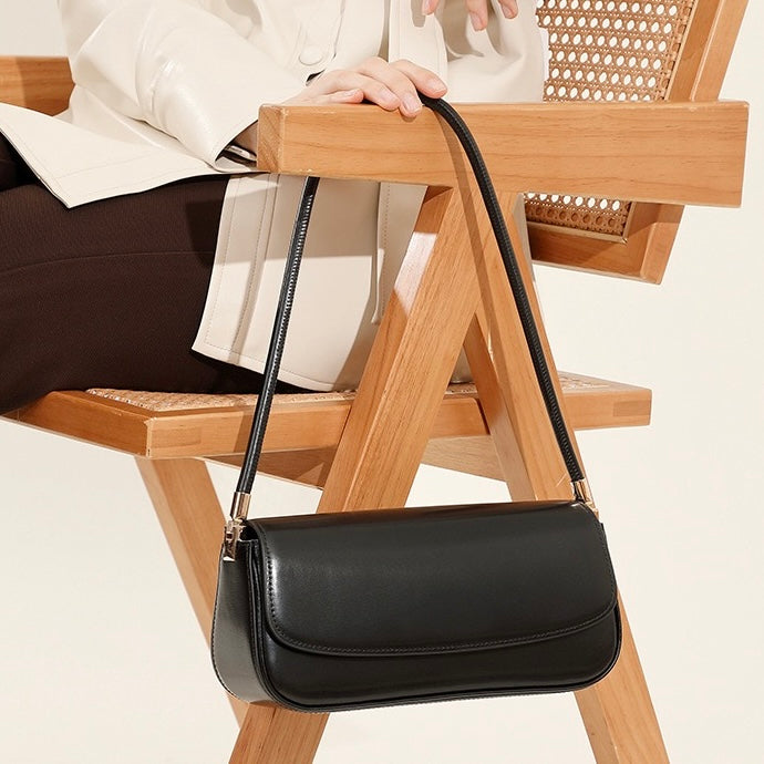 Elevate Your Everyday: Women’s Luxury Leather Minimalist Saddle Tote 2025