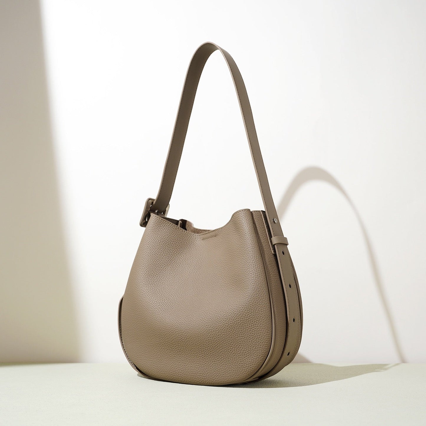 Elegant Women's Genuine Leather Wide Strap Bucket Bag