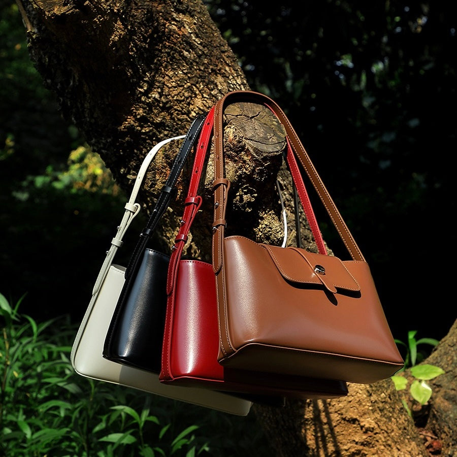 Elegance Redefined: Versatile Leather Handheld & Shoulder Bag